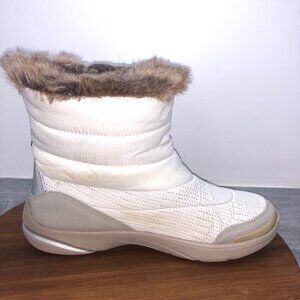 Bzees White and Brown Faux Fur Winter Boot